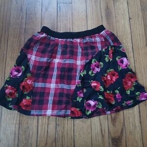 The Children's Place -Youth Girls Plaid/Floral Stretch Small 5/6 Skirt. NWT